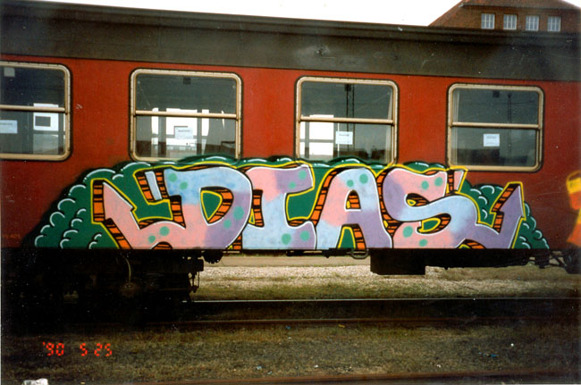 trains-035