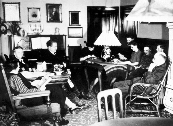 1943-06