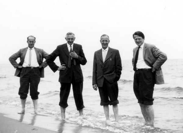 1952-02