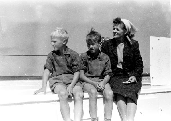 1960-35