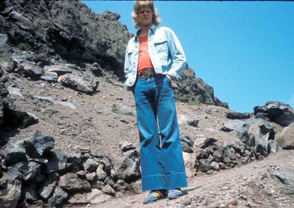 1976-19