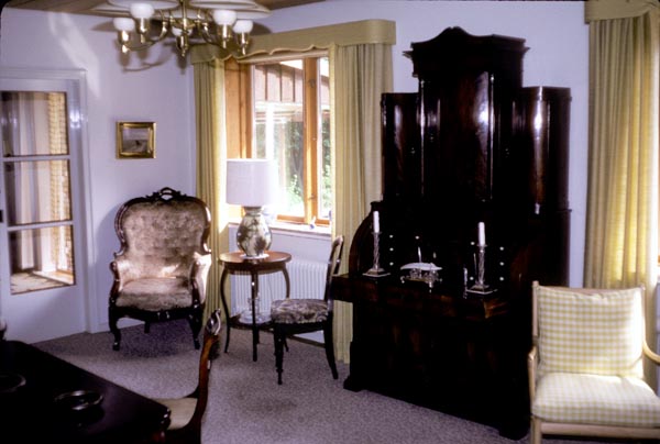 1977-48