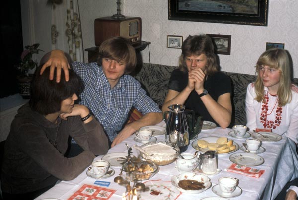 1977-77