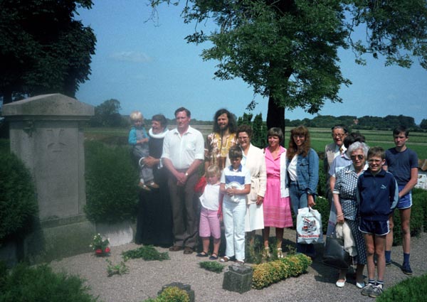 1983-18